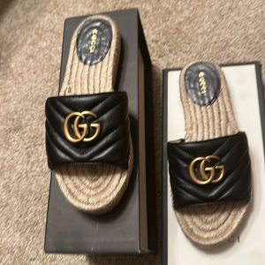 Gucci flats